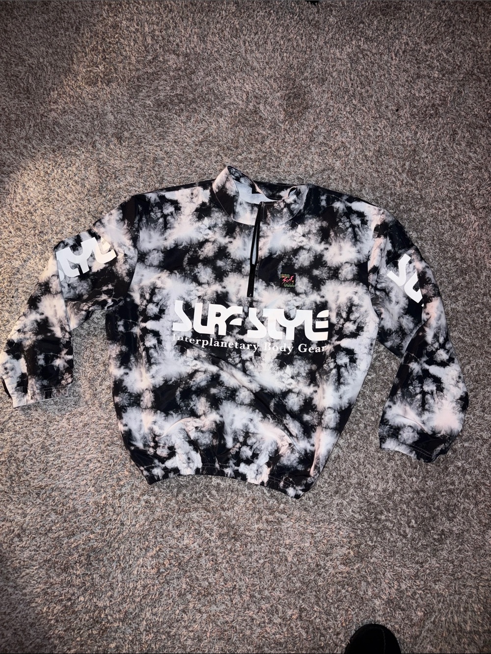 surf style Black & White Tie-Dye Quarter-Zip Pullover